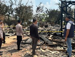 Kebakaran Hebat Hanguskan 10 Bedeng PT SIL Tulang Bawang, Tidak Ada Korban Jiwa